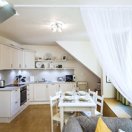 Modern Apartment Charvatova Prague Exterior photo