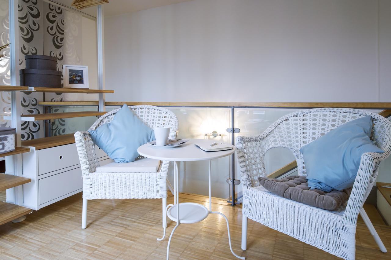 Modern Apartment Charvatova Prague Exterior photo