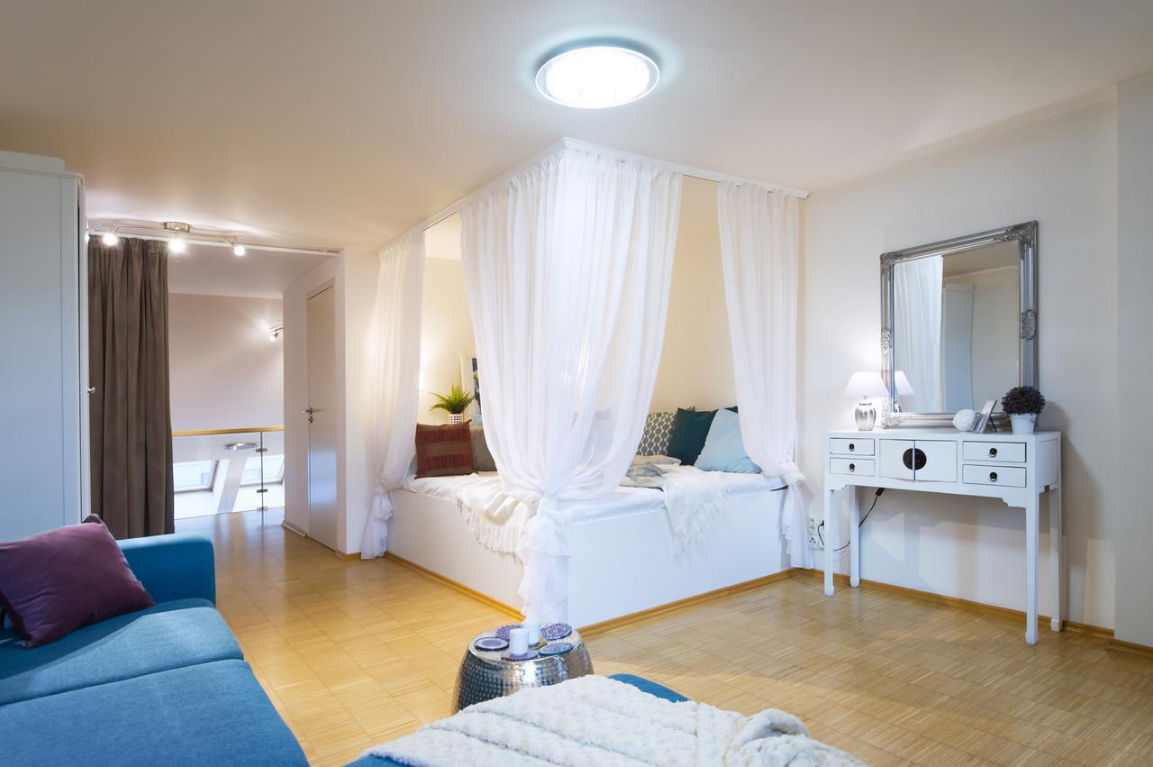Modern Apartment Charvatova Prague Exterior photo