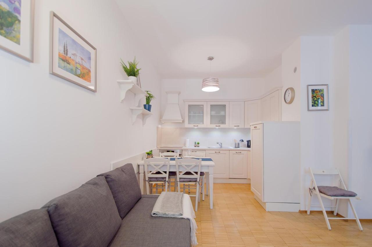 Modern Apartment Charvatova Prague Exterior photo